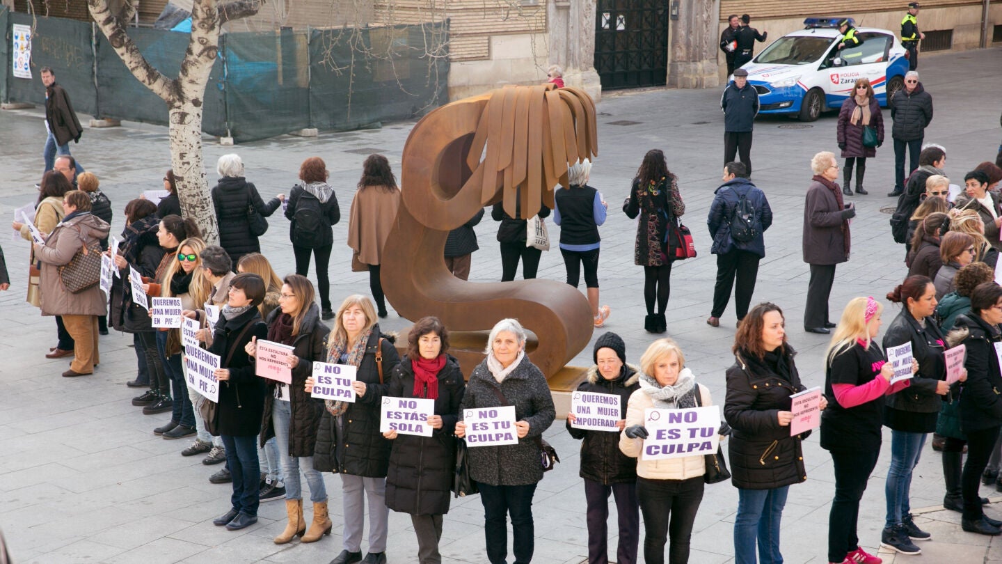 Escultura en homenaje a las v&iacute;ctimas de violencia machista