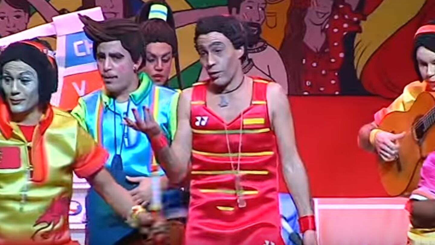 La doble de Carolina Mar&iacute;n, durante la murga en el Carnaval Colombino