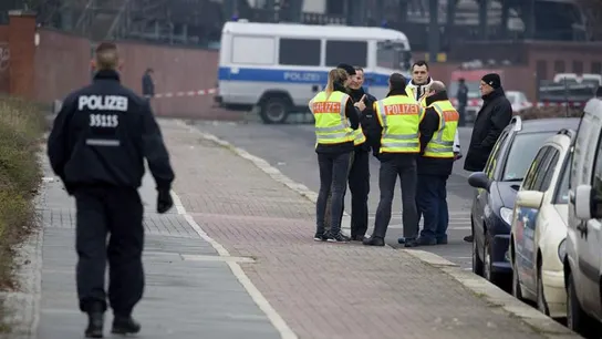 Agentes de la policía alemana Agentes de la policía alemana