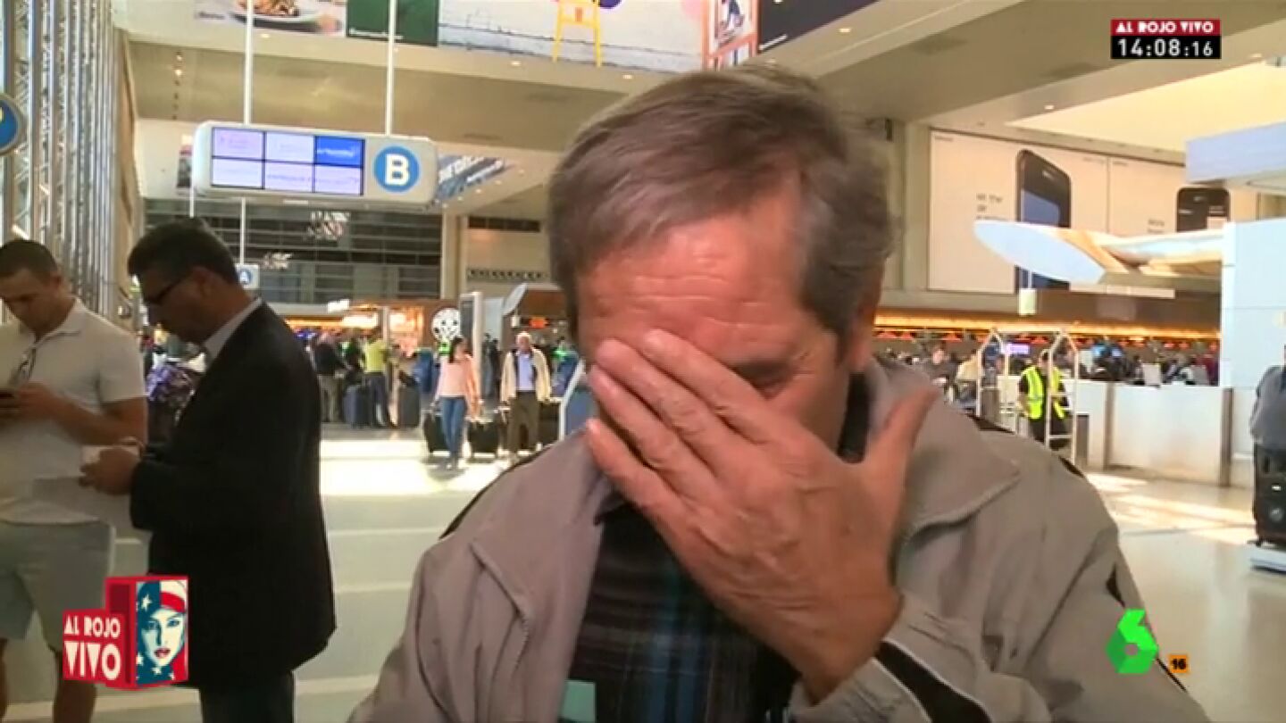 Frame 7.405508 de: Un constructor se derrumba porque Trump ha deportado a su hermano iran&iacute;: "Somos personas, no un gobierno"