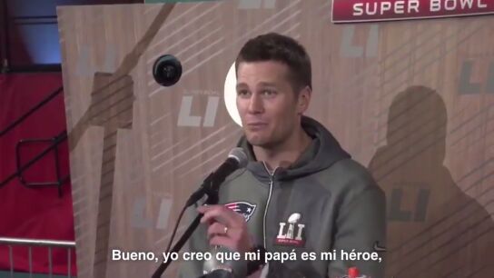 Tom Brady, entre l&aacute;grimas