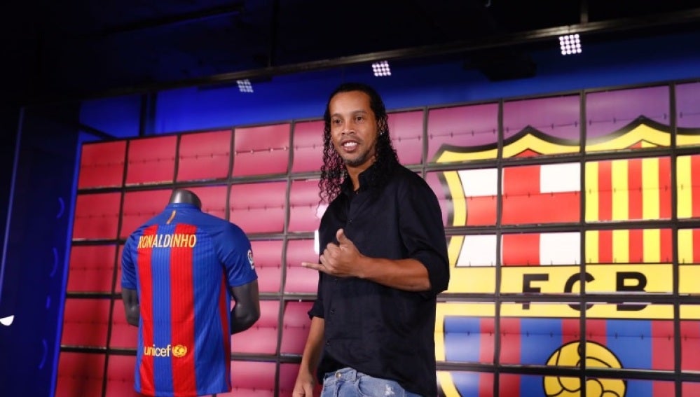 Ronaldinho, en su presentación como embajador del Barcelona
