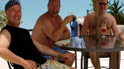 Michael Bancroft, David Mills y Lynden Scourfield, en uno de sus lujosos viajes
