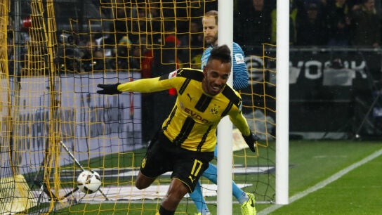 Aubameyang celebra un gol contra el RB Leipzig