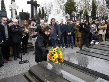 Homenaje del Partido Socialista de Euskadi a su compañero Fernando Múgica asesinado por ETA hace 21 años Homenaje del Partido Socialista de Euskadi a su compañero Fernando Múgica asesinado por ETA hace 21 años