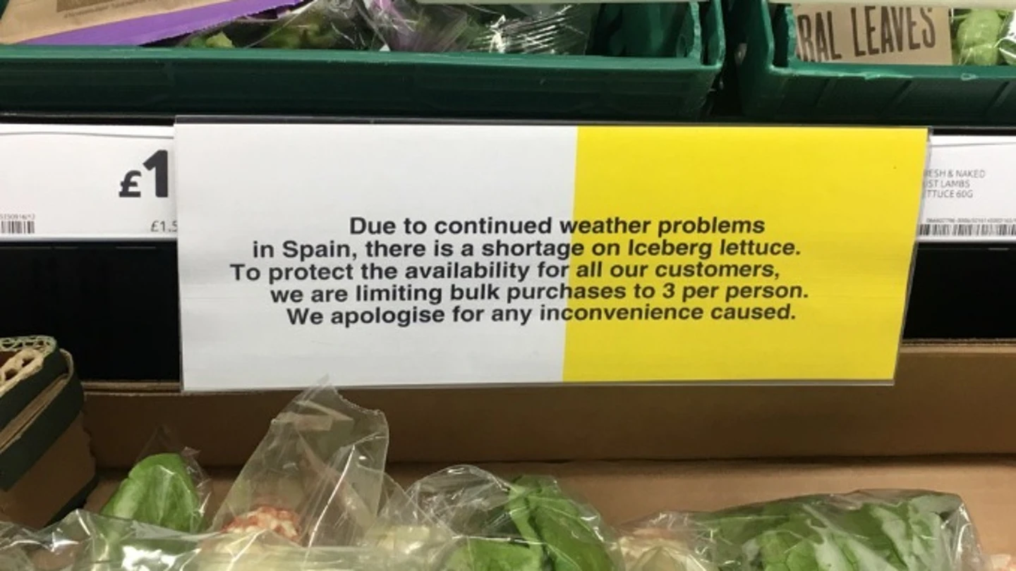 El cartel que han colgado muchos supermercados británicos El cartel que han colgado muchos supermercados británicos