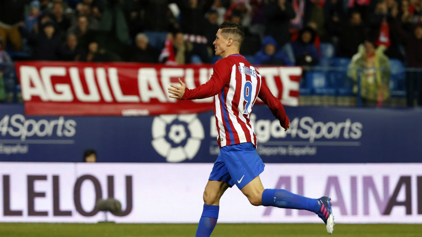 Fernando Torres celebra un gol Fernando Torres celebra un gol