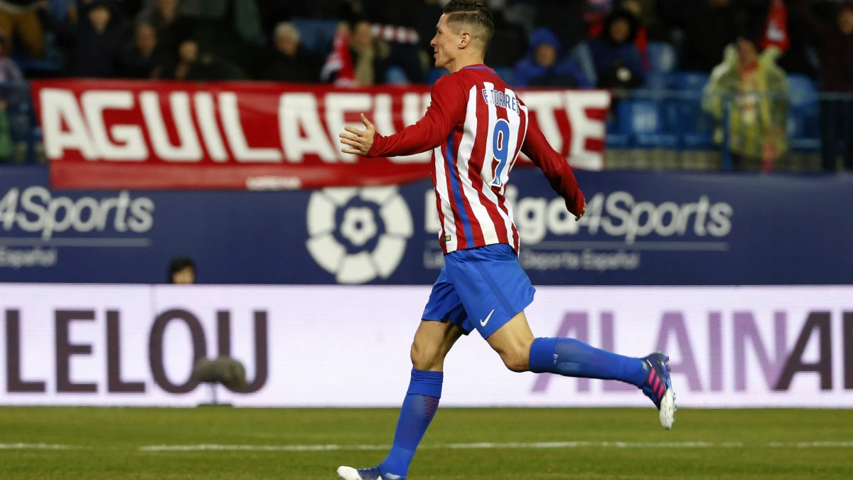 Fernando Torres celebra un gol