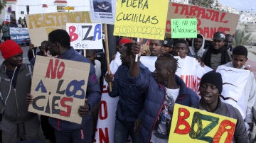  Marcha solidaria por los 15 migrantes que fallecieron en la playa del Tarajal de Ceuta en 2014