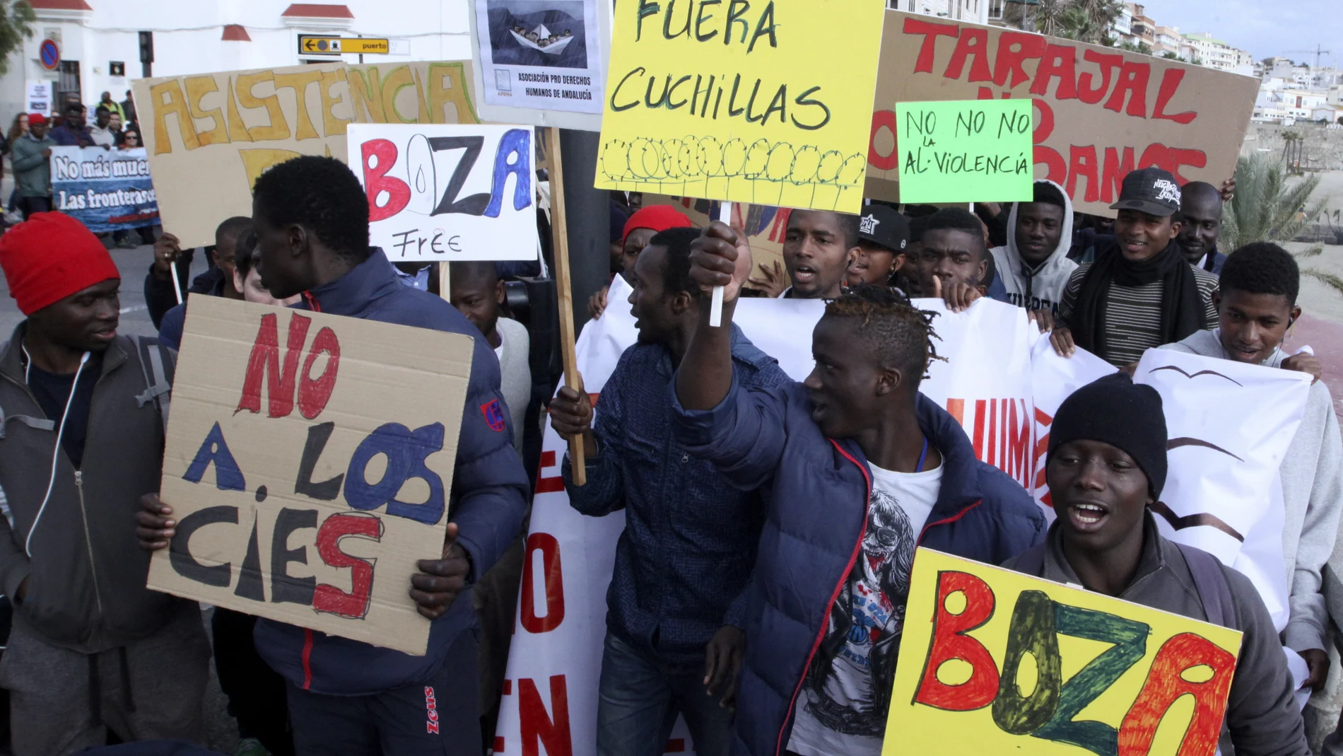  Marcha solidaria por los 15 migrantes que fallecieron en la playa del Tarajal de Ceuta en 2014