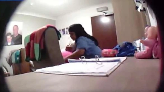 Una enfermera agrede a una señora de 77 años La anciana sufre moretones