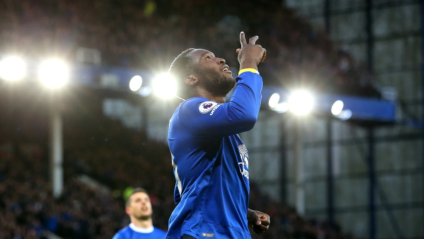 Lukaku celebra uno de sus cuatro goles Lukaku celebra uno de sus cuatro goles