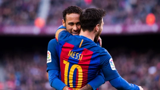 Messi se abraza a Neymar Messi se abraza a Neymar