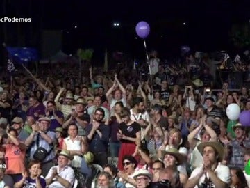 Frame 179.927575 de: Podemos vota los documentos políticos, el Consejo Ciudadano y un secretario general pero, ¿qué se decide en realidad en Vistalegre II? Frame 179.927575 de: Podemos vota los documentos políticos, el Consejo Ciudadano y un secretario general pero, ¿qué se decide en realidad en Vistalegre II?