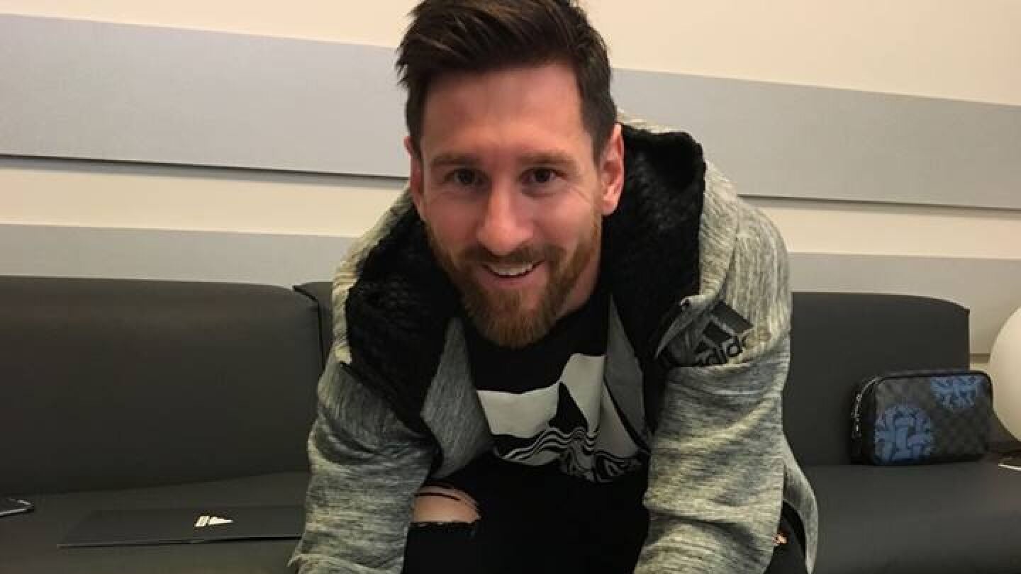 Leo Messi, renovando con Adidas