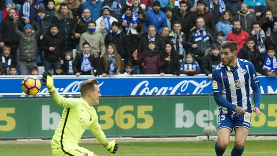 Theo pone a prueba a Ter Stegen Theo pone a prueba a Ter Stegen