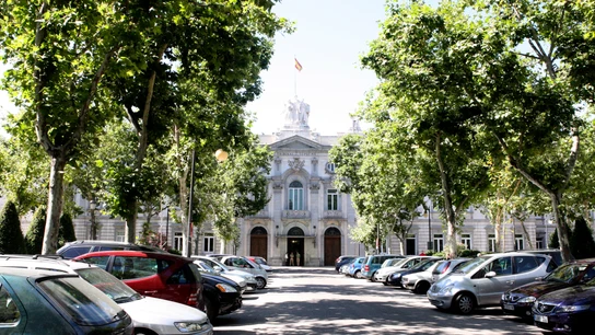 Fachada principal del Tribunal Supremo Fachada principal del Tribunal Supremo