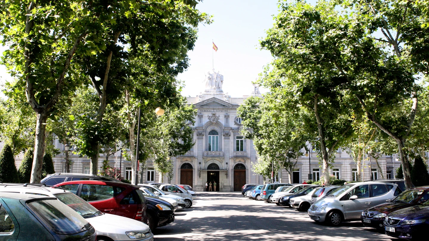 Fachada principal del Tribunal Supremo Fachada principal del Tribunal Supremo