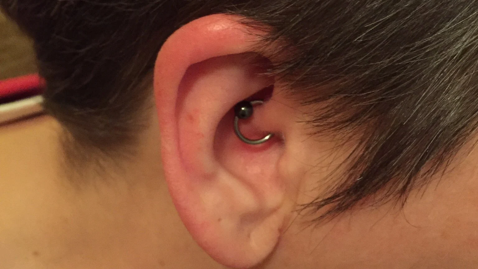 Imagen de un 'Daith Piercing'