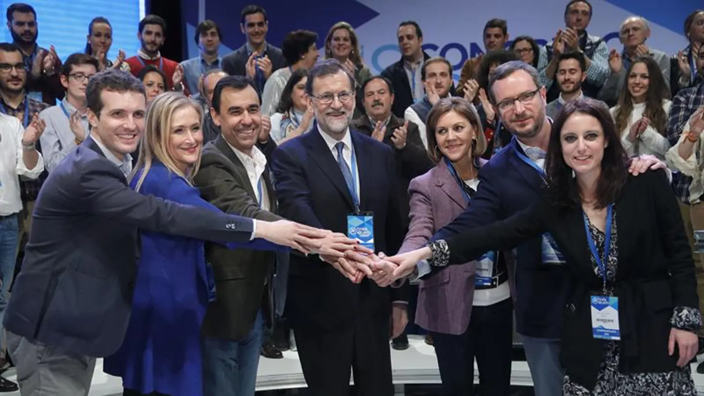 Rajoy, reelegido sin fisuras, mantiene a Cospedal como número dos del PP Rajoy, reelegido sin fisuras, mantiene a Cospedal como número dos del PP
