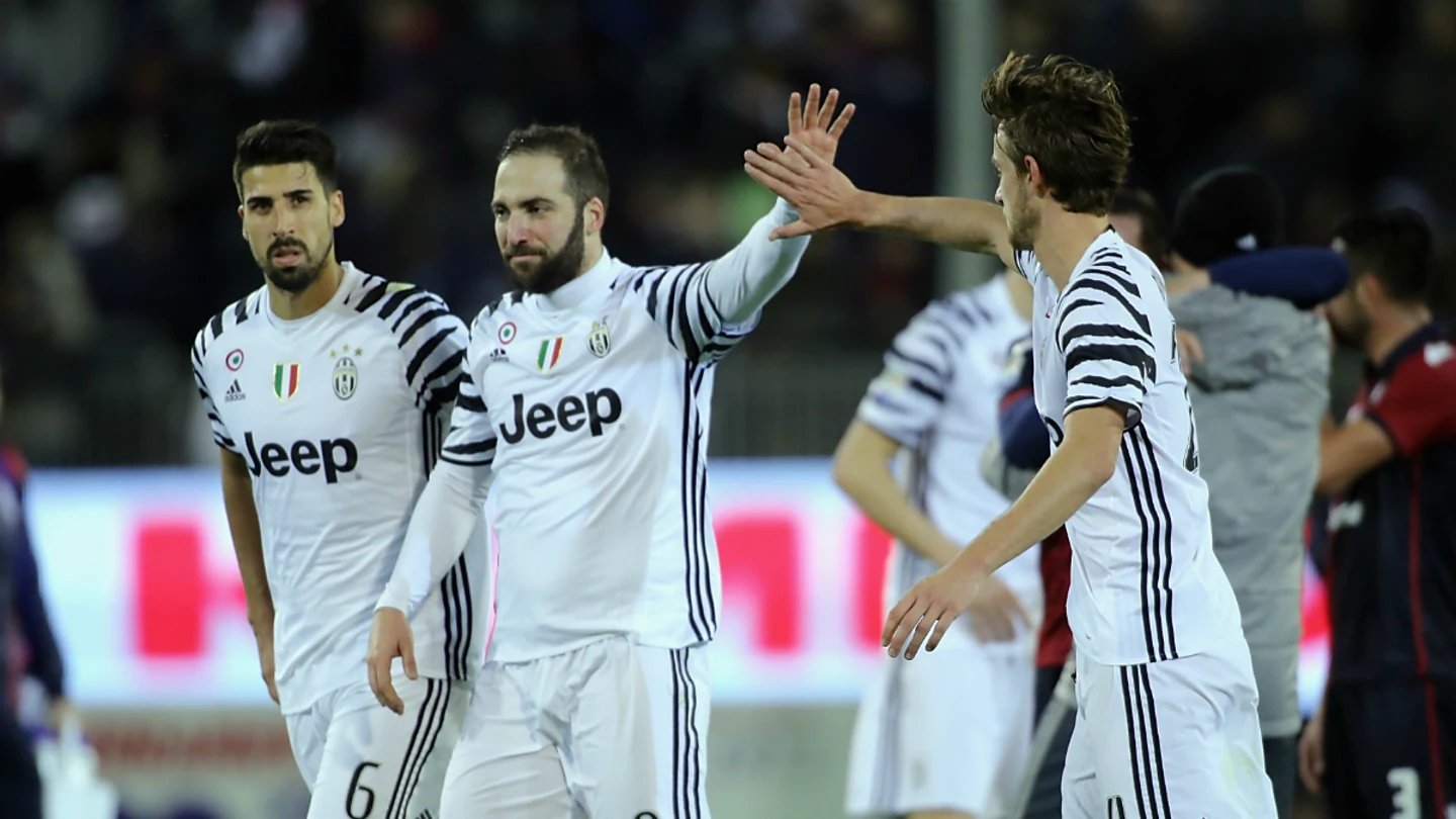 La Juventus celebra un gol de Higuaín La Juventus celebra un gol de Higuaín