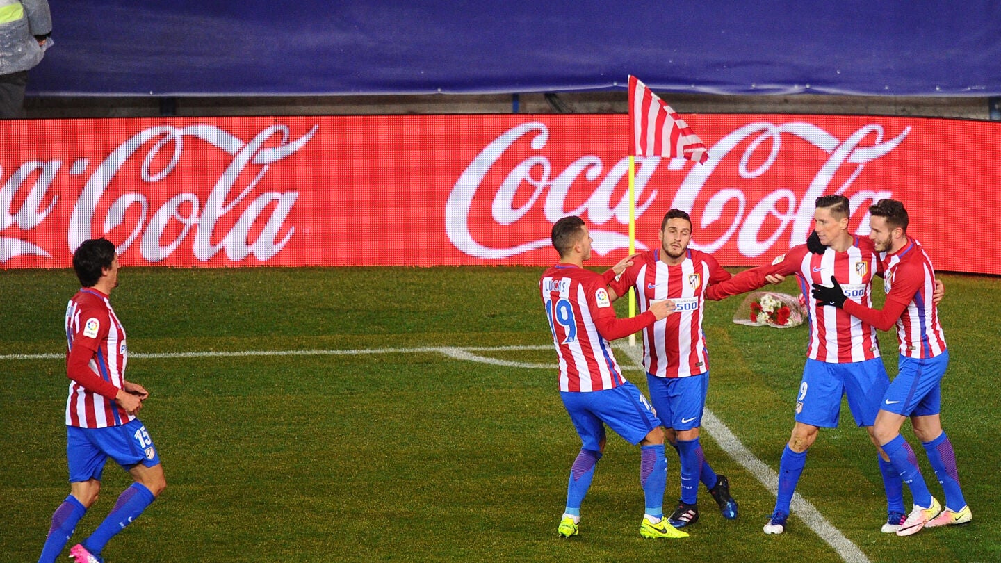 Los jugadores del Atl&eacute;tico de Madrid celebran el gol de Torres contra el Celta de Vigo