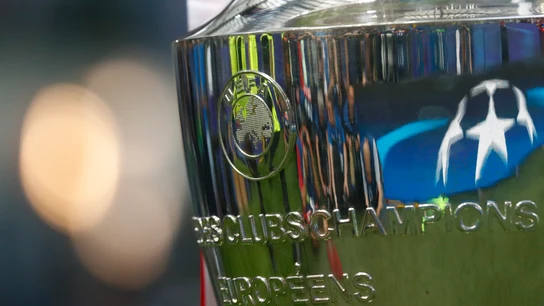 Detalle del trofeo de la Champions Detalle del trofeo de la Champions