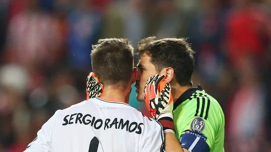 Casillas y Sergio Ramos en un partido con el Real Madrid Casillas y Sergio Ramos en un partido con el Real Madrid