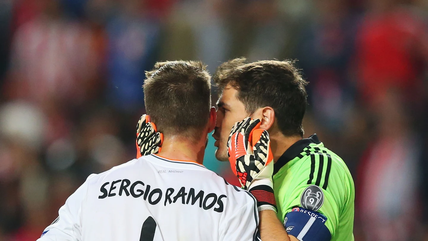 Casillas y Sergio Ramos en un partido con el Real Madrid Casillas y Sergio Ramos en un partido con el Real Madrid
