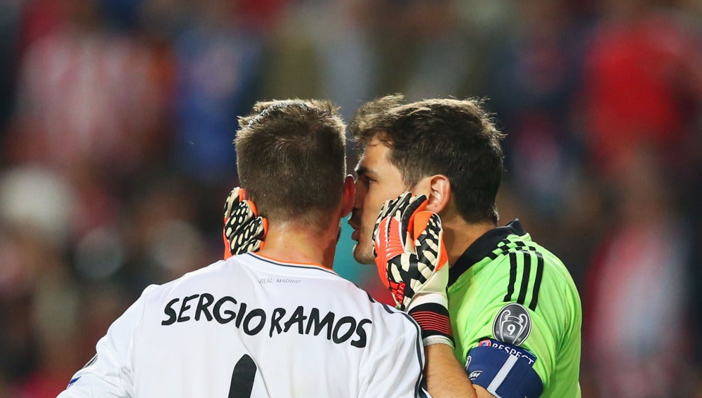 Casillas y Sergio Ramos en un partido con el Real Madrid