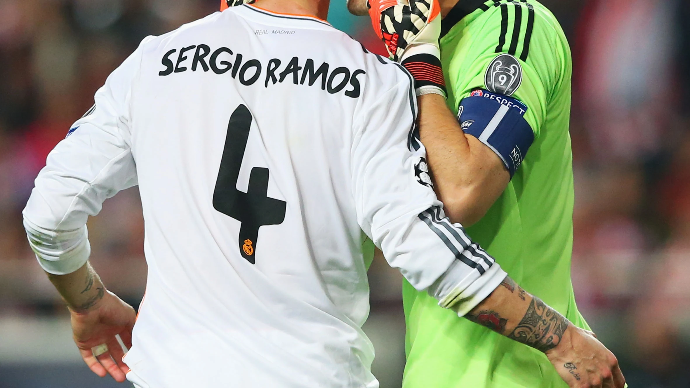 Casillas y Sergio Ramos en un partido con el Real Madrid