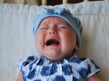 Bebé llorando Bebé llorando