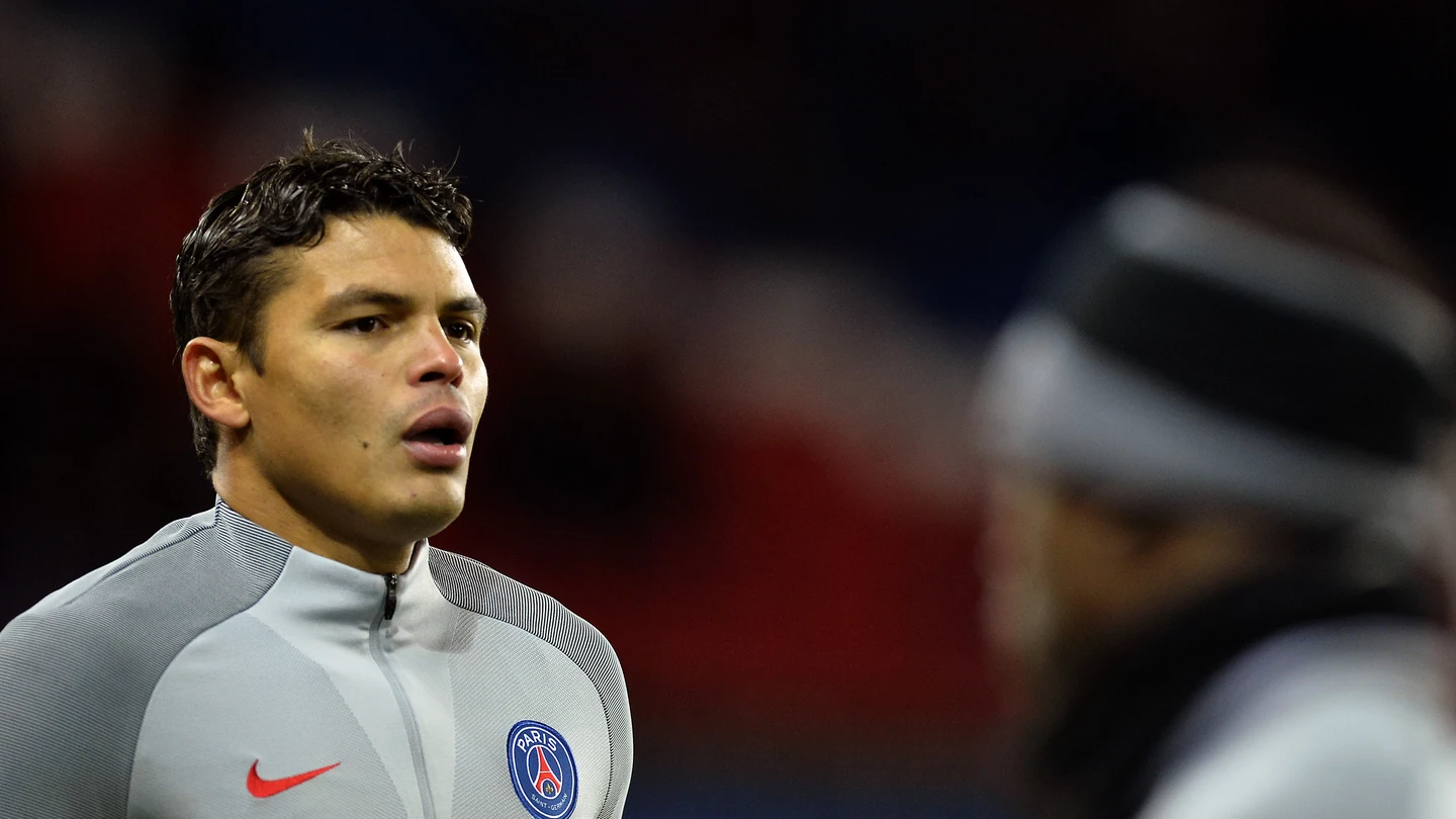 Thiago Silva, en un calentamiento del PSG Thiago Silva, en un calentamiento del PSG