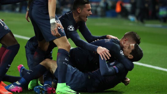 Los jugadores del PSG celebrando el gol de Di Mar&iacute;a