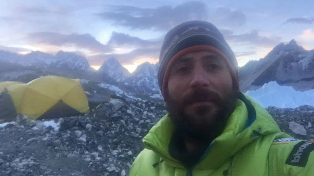 Alex Txikon durante su ascenso al Everest