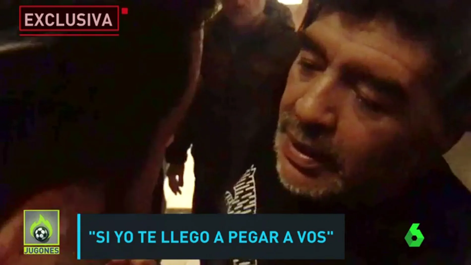 Frame 20.418888 de: Bronca entre Maradona y un periodista en el hotel del Nápoles en Madrid: "Acuérdate de que si te pego mano a mano, te estropeo"