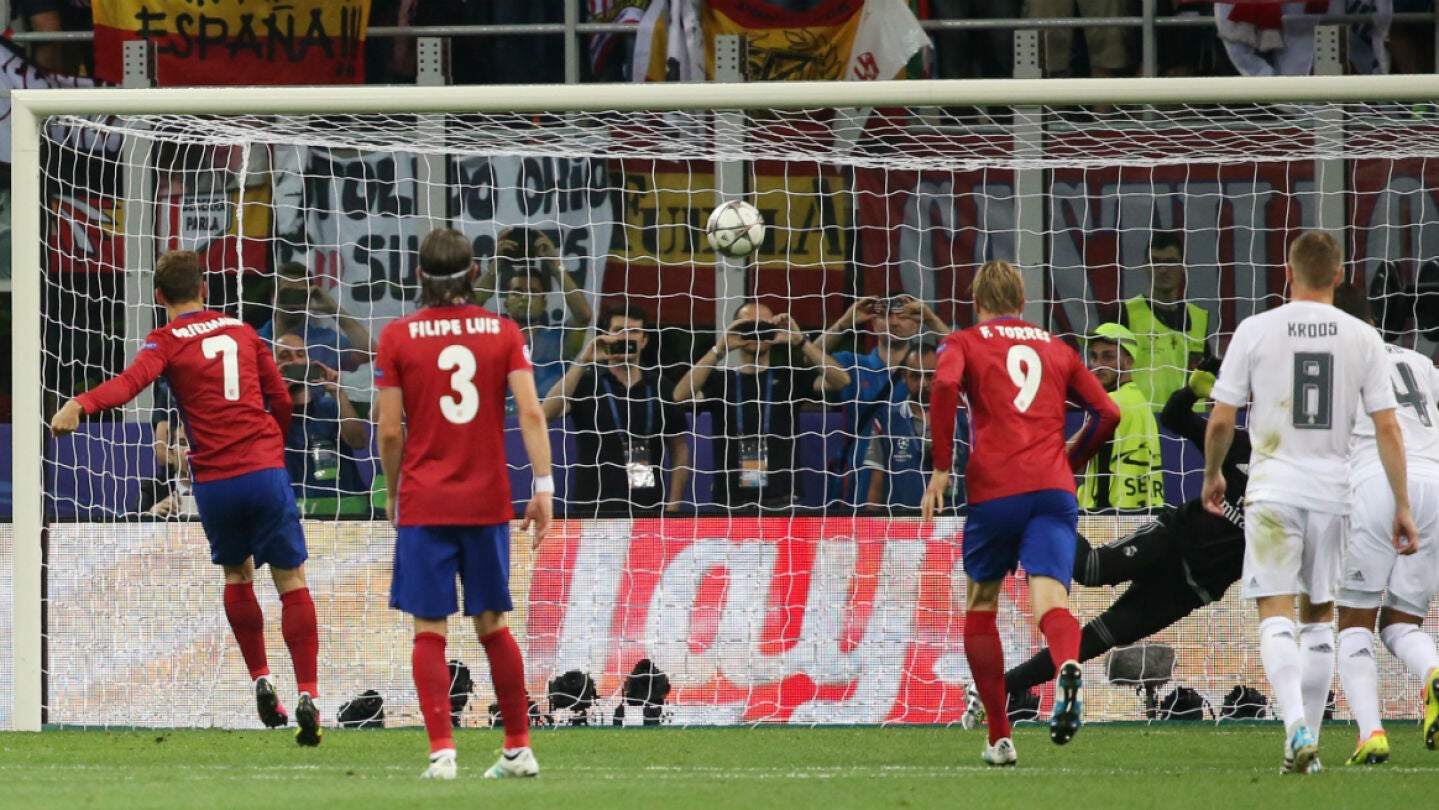 Griezmann falla el penalti de la final de Mil&aacute;n