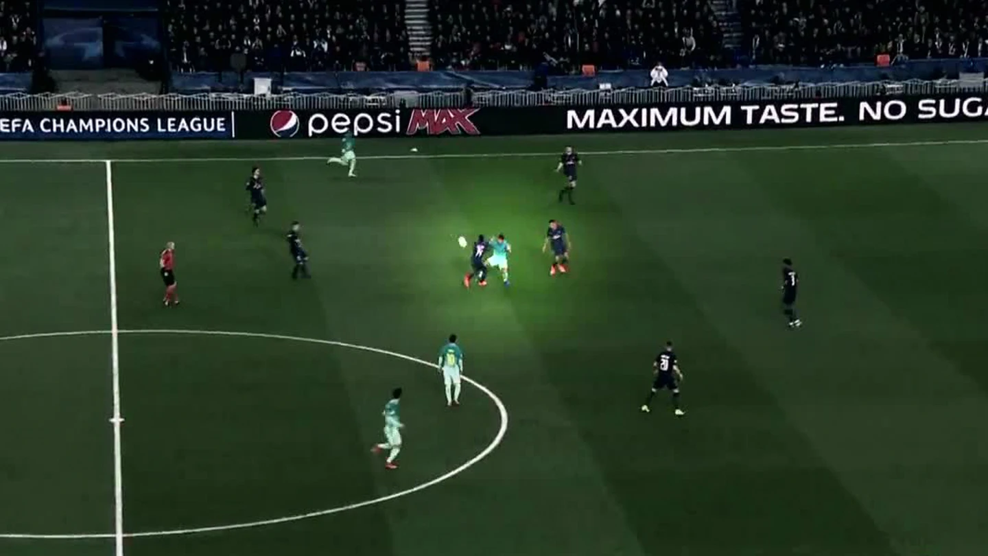 Presión intensa de Rabiot ante el Barcelona Presión intensa de Rabiot ante el Barcelona
