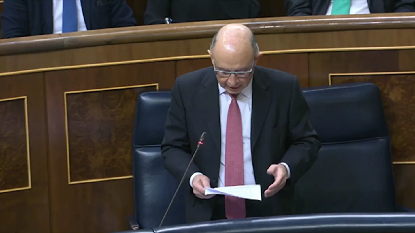 Frame 0.0 de: Montoro, sobre Fernández de Mesa: Es REE la que elige a quién nombra consejero independiente Frame 0.0 de: Montoro, sobre Fernández de Mesa: Es REE la que elige a quién nombra consejero independiente