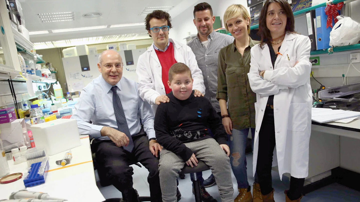 Segi, un menor de 9 años que ha plantado cara a la leucemia Segi, un menor de 9 años que ha plantado cara a la leucemia