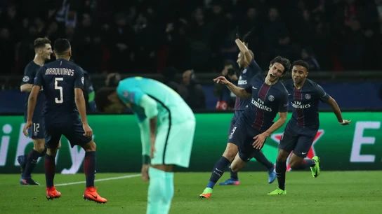 Neymar, cabizbajo en el gol de Cavani Neymar, cabizbajo en el gol de Cavani
