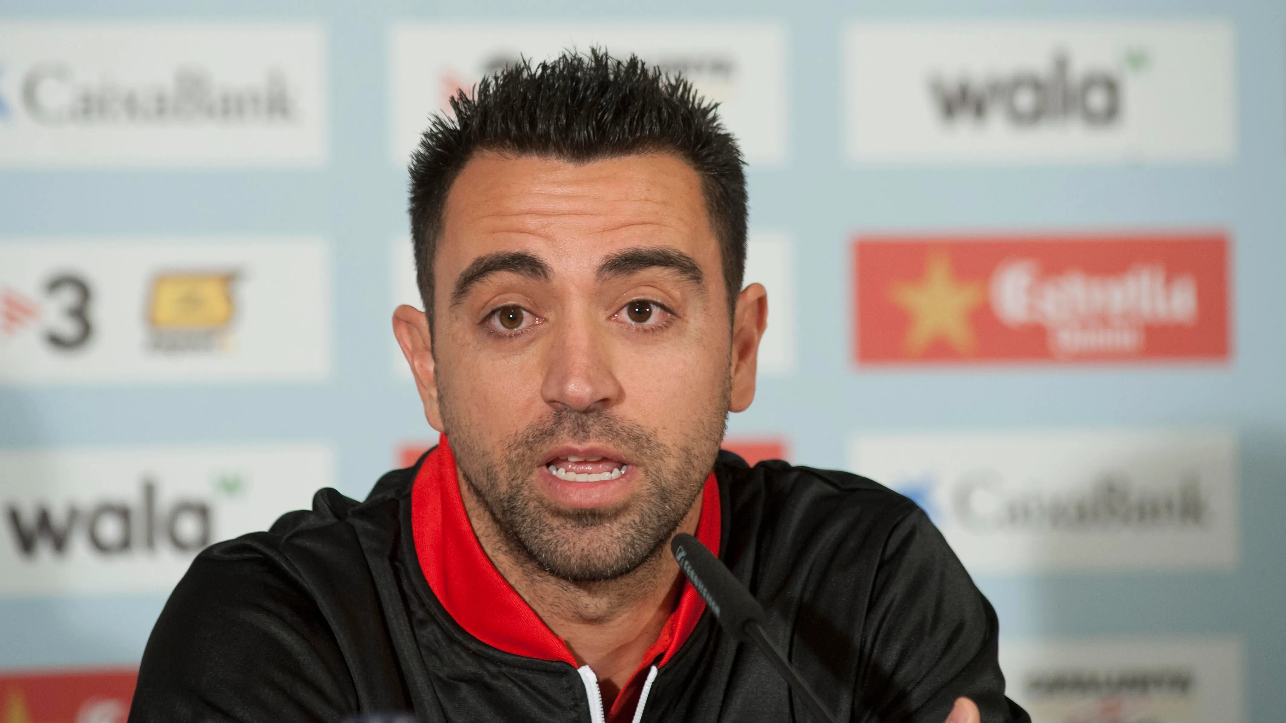 Xavi en una rueda de prensa Xavi en una rueda de prensa