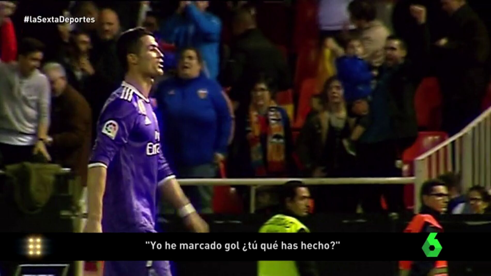 Frame 10.14731 de: La desesperación de Cristiano Ronaldo tras la derrota en Mestalla: "Yo marco goles, ¿tú qué haces?"