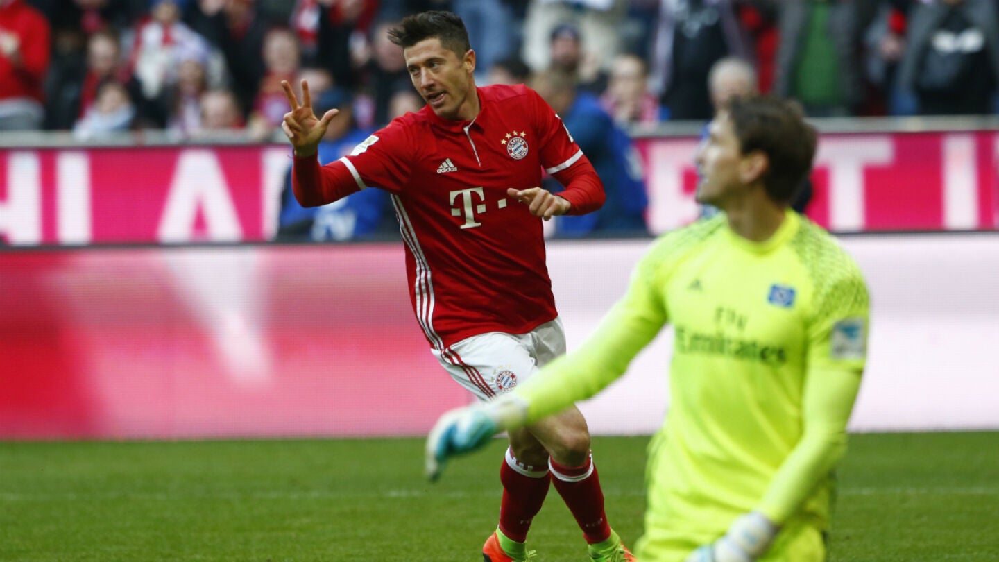 Lewandowski celebra un gol