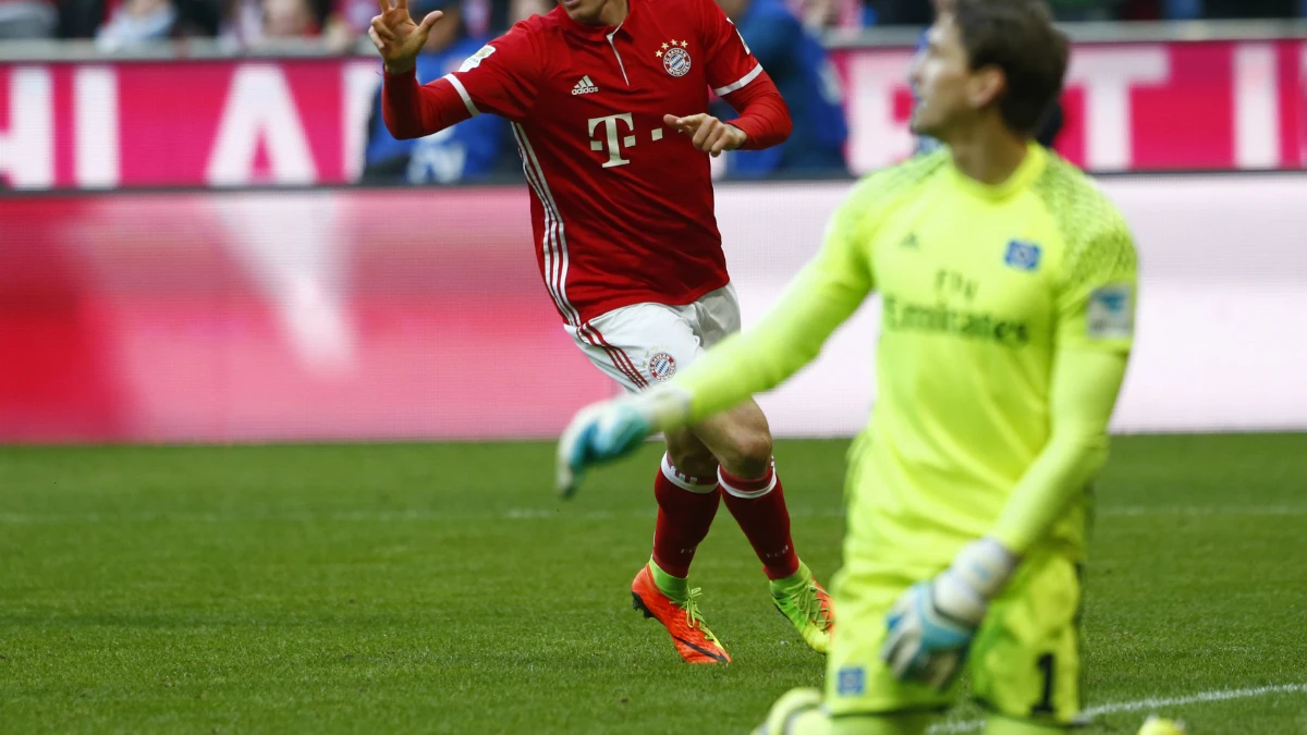 Lewandowski celebra un gol Lewandowski celebra un gol