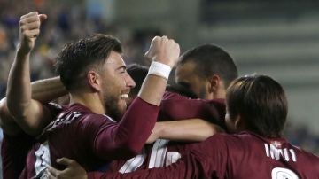 Los jugadores del Eibar celebran uno de los goles contra el Málaga