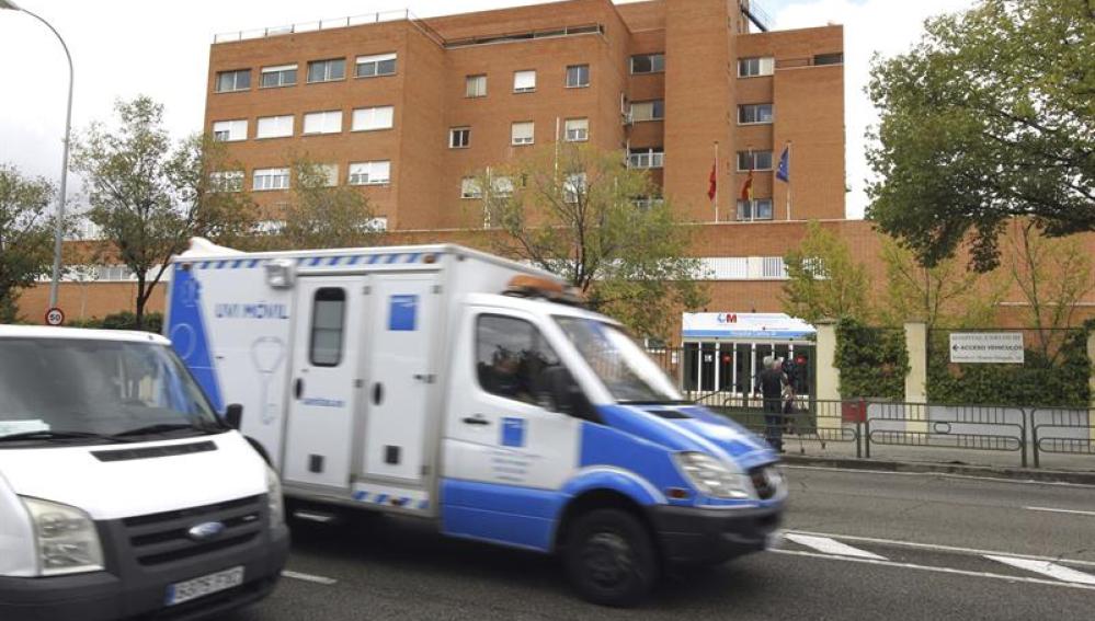 Un médico cumple sanción de dos años por alterar datos clínicos de pacientes, hospital Carlos III de Madrid.
