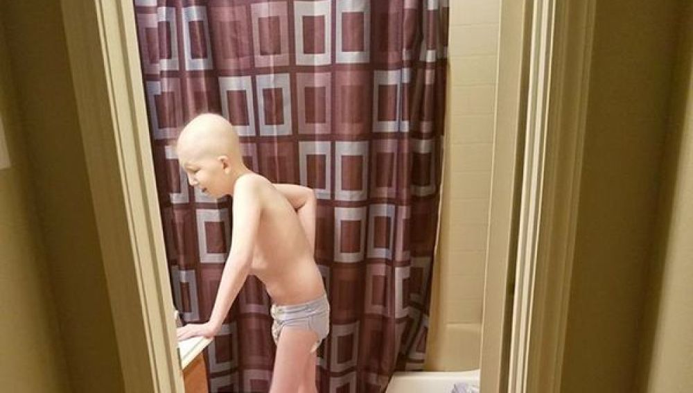 La foto publicada por la madre de su hijo enfermo de cáncer