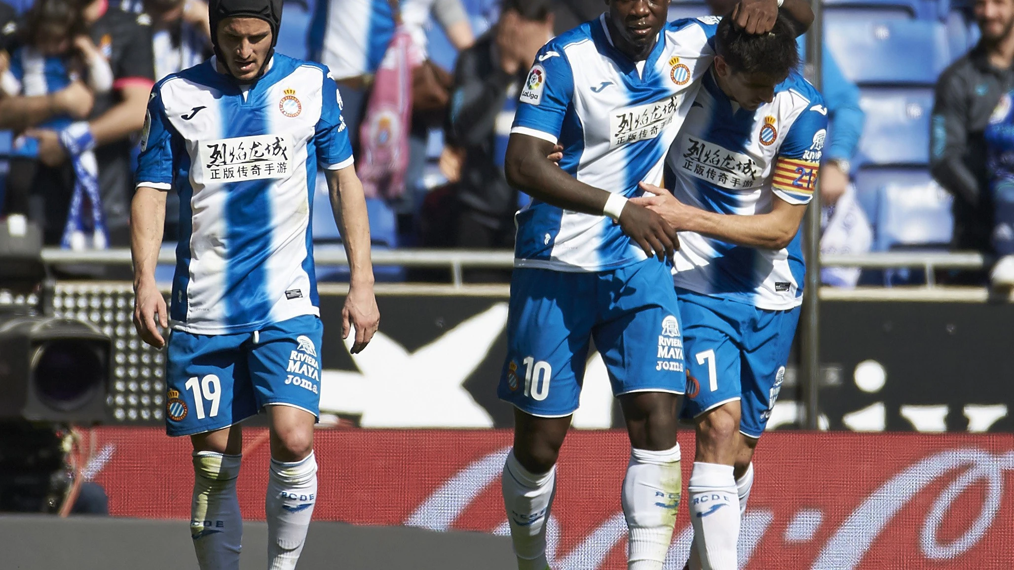 Los jugadores del Espanyol celebran el gol de Caicedo ante Osasuna