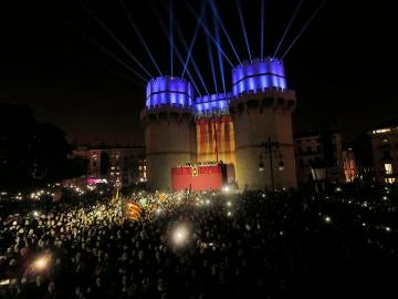 Un momento del multitudinario acto de la Crida en las Fallas de Valencia Un momento del multitudinario acto de la Crida en las Fallas de Valencia